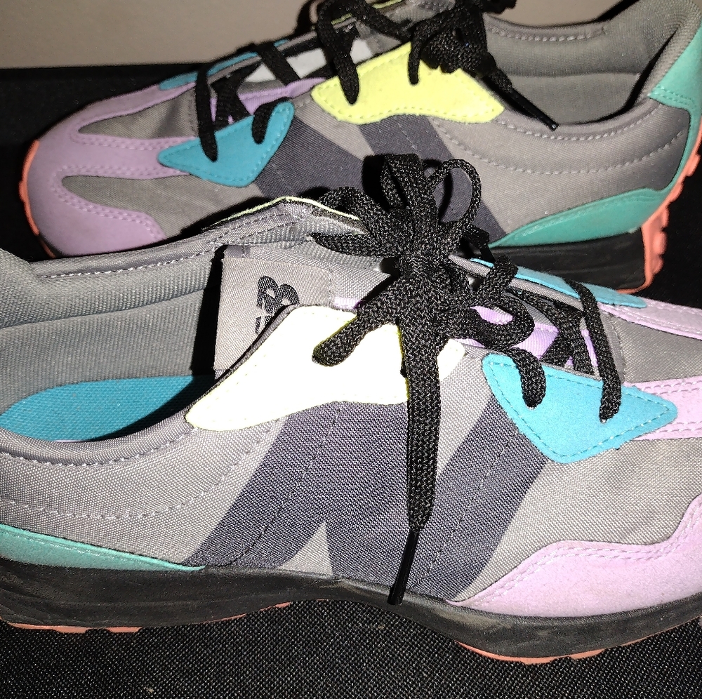 Men's New Balance 327, size 7 in men's equivalent to a women's size 8.5